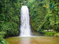 Thac-Pa-Sy-Kon-Tum-voi-dong-nuoc-trang-xoa.jpg