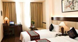 Khách sạn Elegance Emerald Hà Nội 2.jpg Khách sạn Elegance Emerald Hà Nội 2.jpg